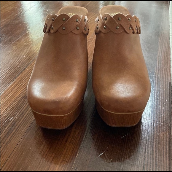 Platform heeled clogs size 8 - Picture 6 of 6